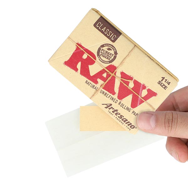 RAW Artesano Rolling Papers + Tips (Box of 15)